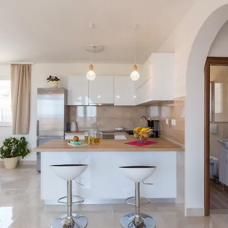 Daire Mountain House With A Sea Wiev Mlini