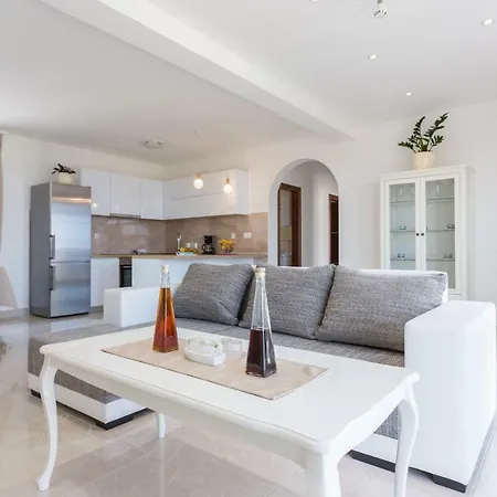 Mountain House With A Sea Wiev Apartman *