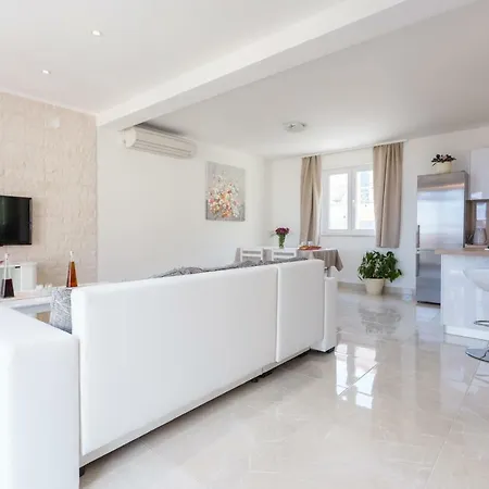 Mountain House With A Sea Wiev Apartman *